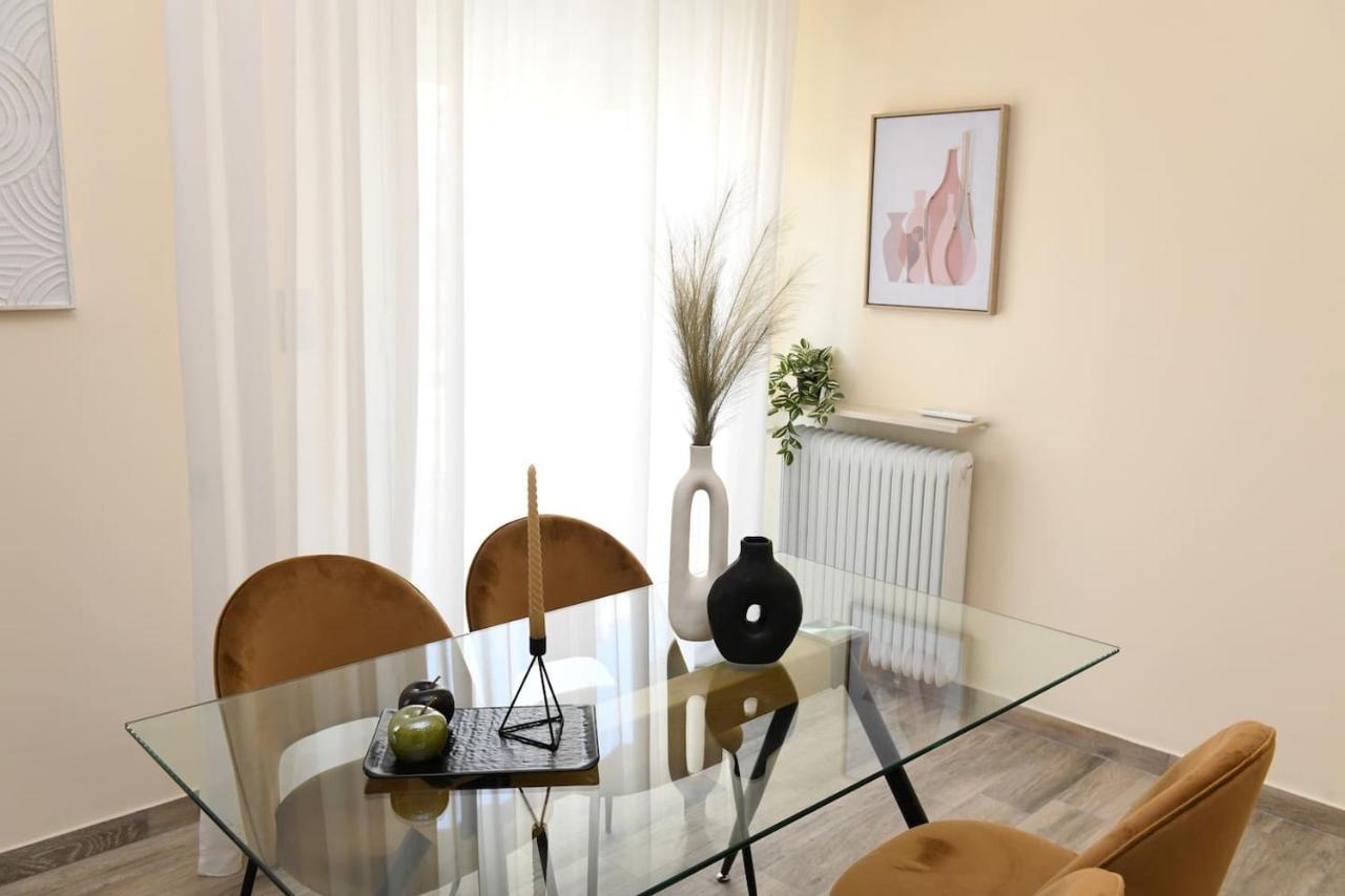 Konstantina Apartment Athens Luaran gambar